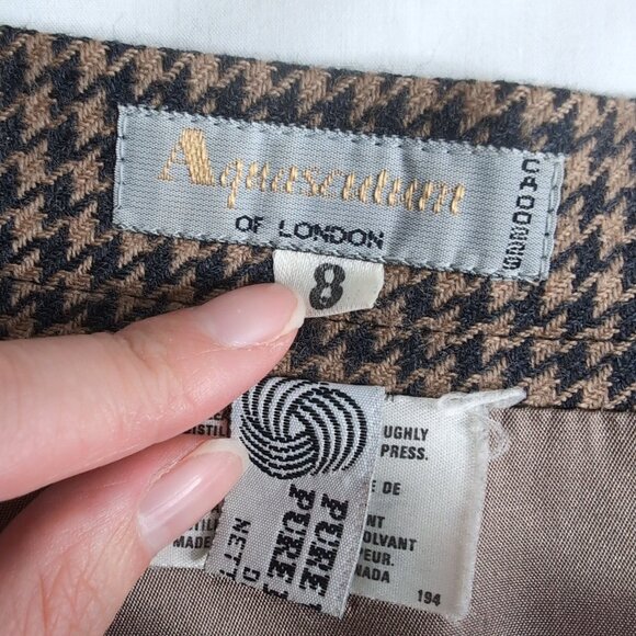 Aquascutum 2-Piece Suit Brown/Tan Houndstooth Skirt/Jacket 100% Wool, Size 8 - Picture 14 of 15